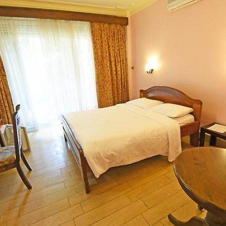 Imperial Golf View Hotel Entebbe Exterior foto